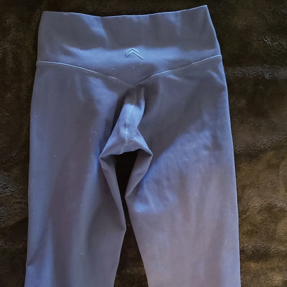 Blue High-Rise Leggings with Stretchy Fit